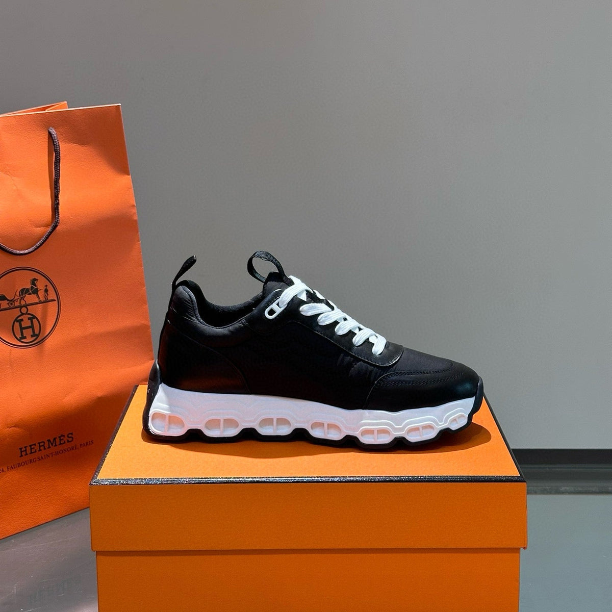 HERM IMPULSE SNEAKER