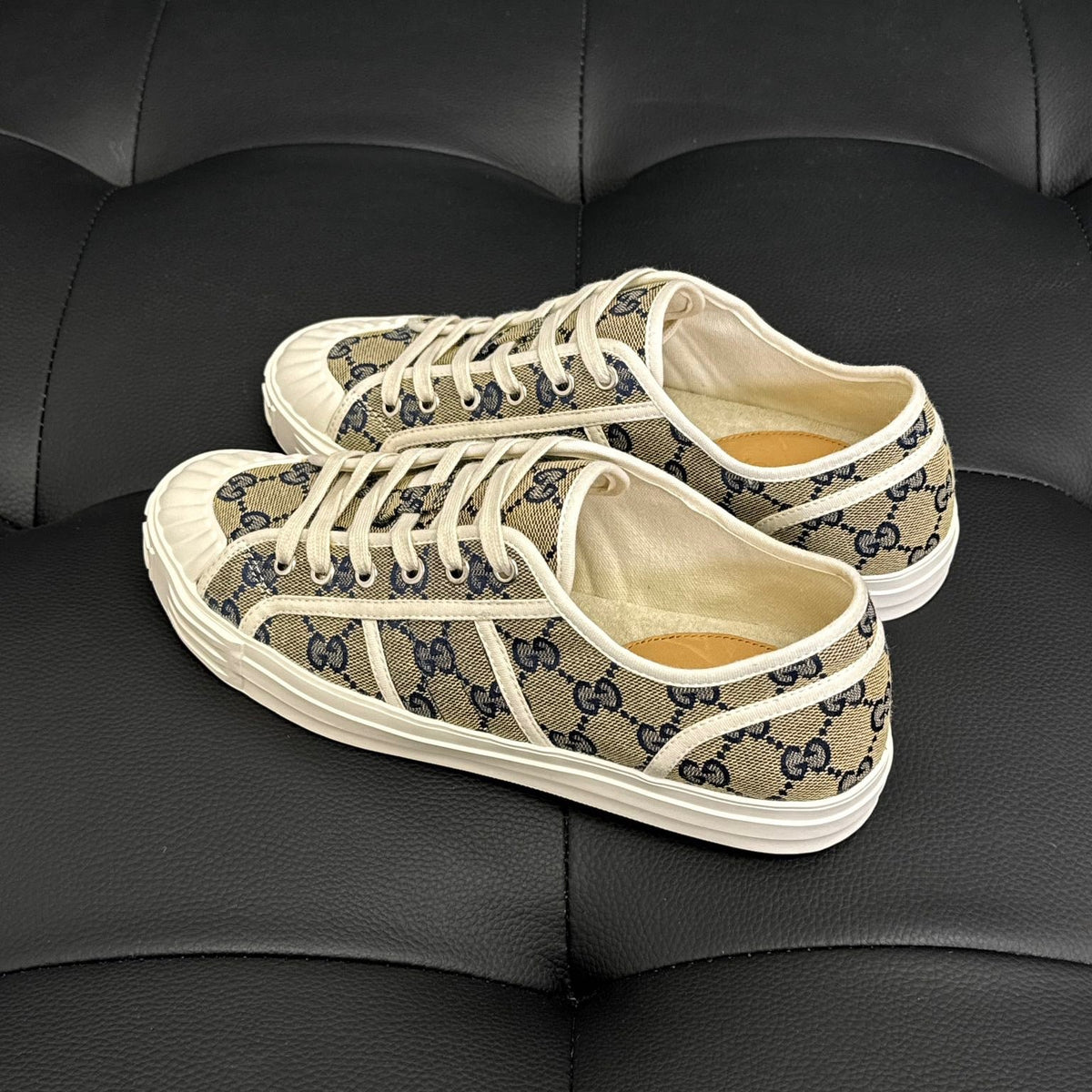 GG SNEAKERS