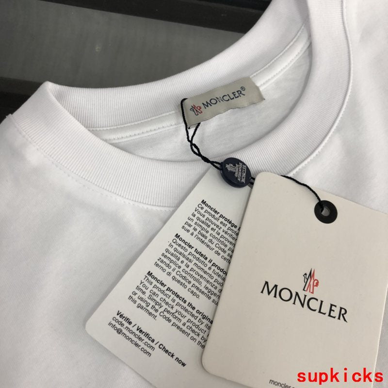 Moncler Luxury Cloth
