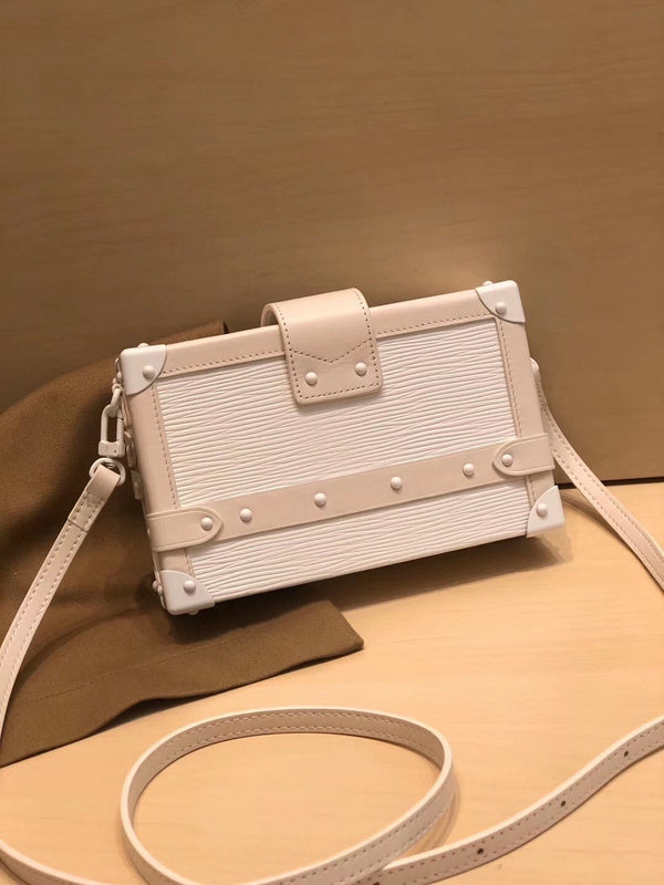 I W Fashion Lu-Vi bags - 17765