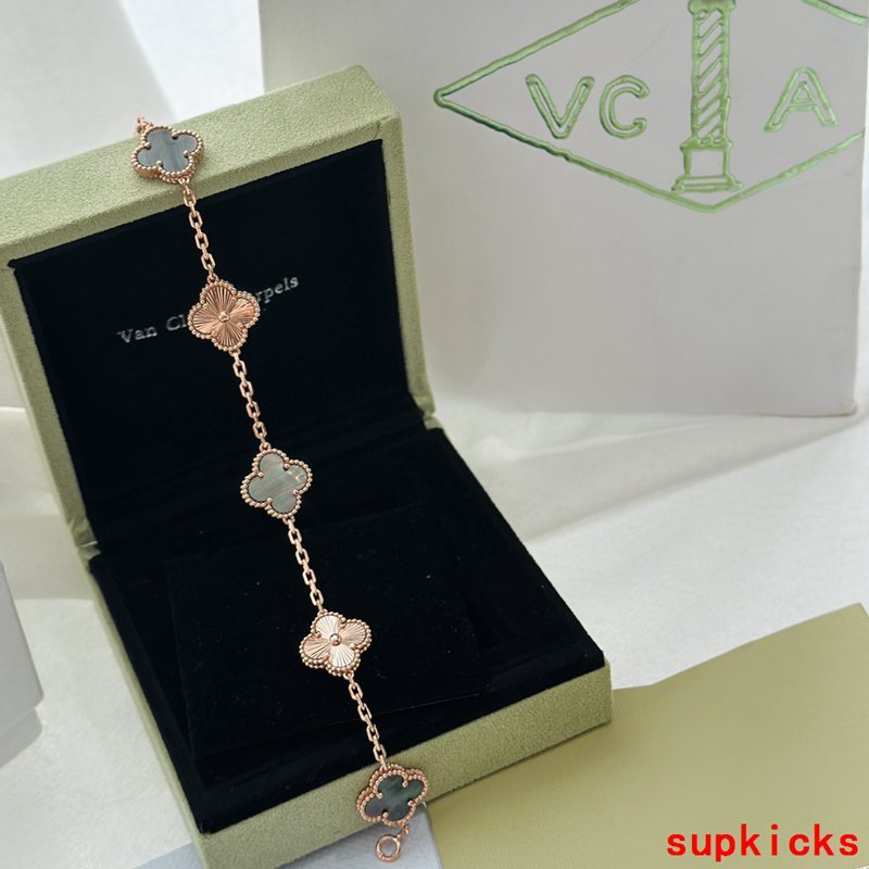 Van Cleef & Arples Jewelry