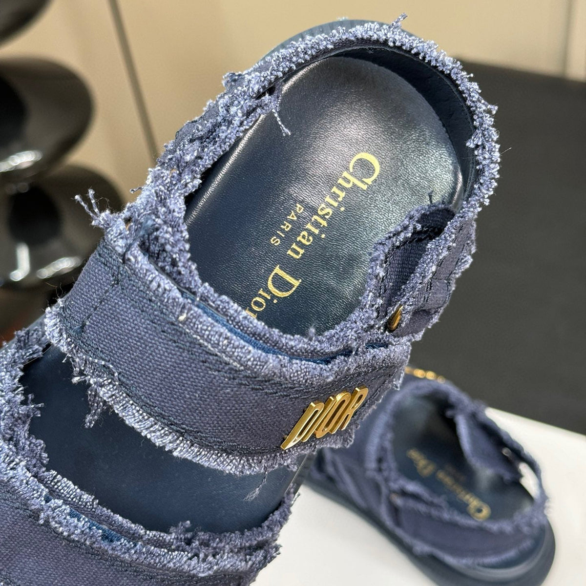 CD SANDALS