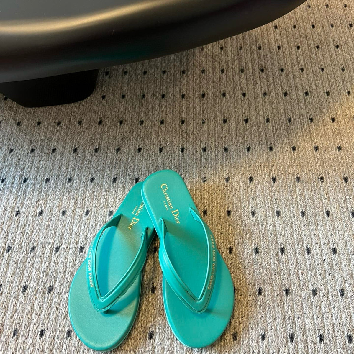 CD THONG SANDAL