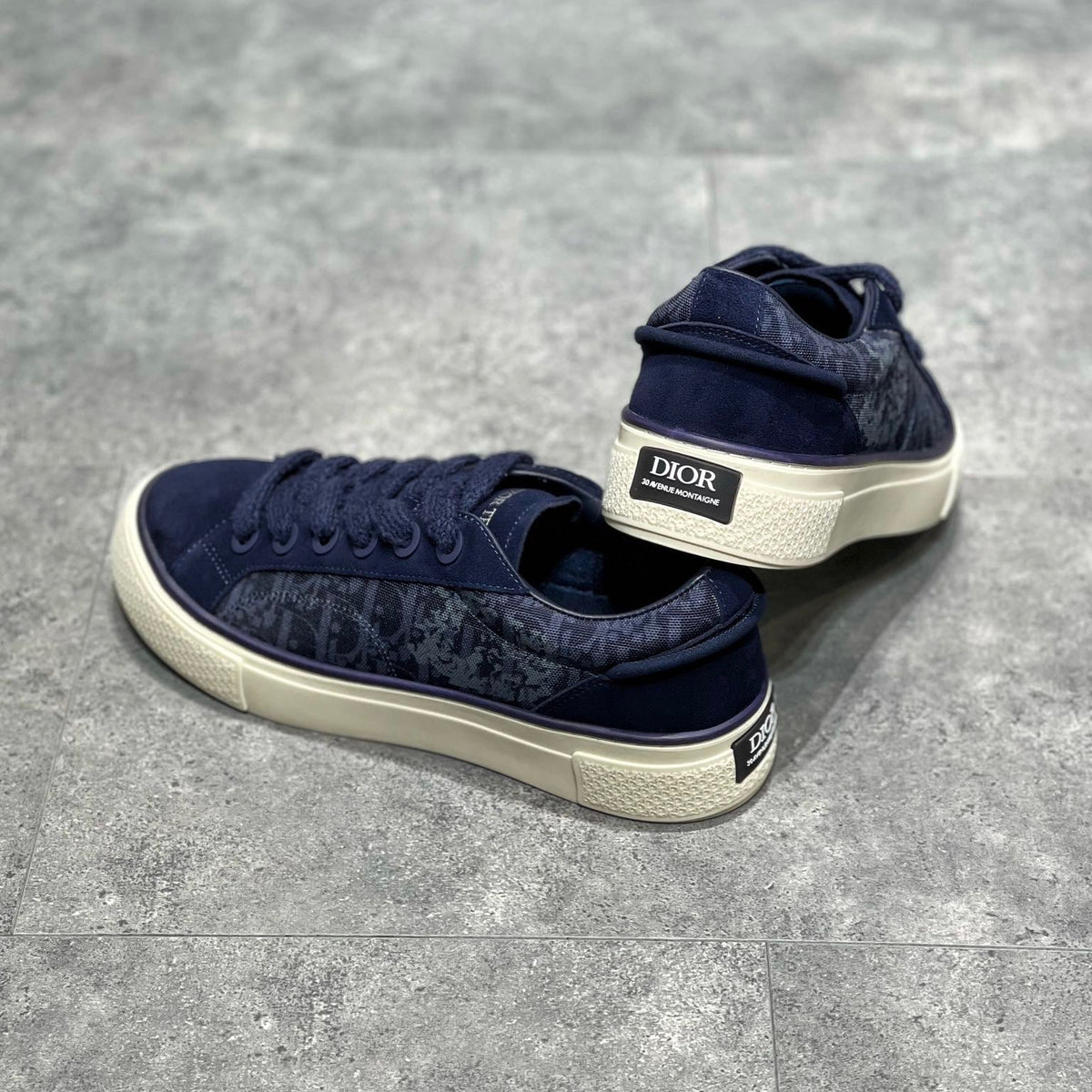 CD B33 SNEAKER