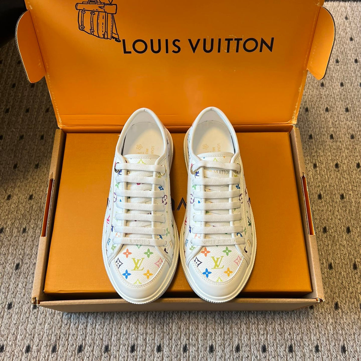 LOU x MURAKAMI LAGOON SNEAKER
