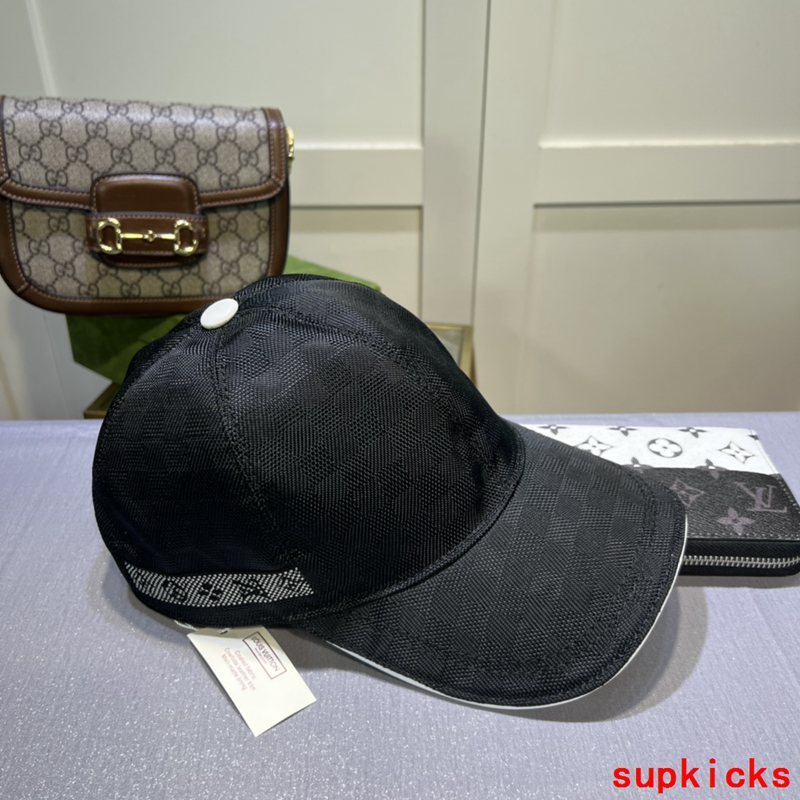 Louis Vuitton Luxury Cap