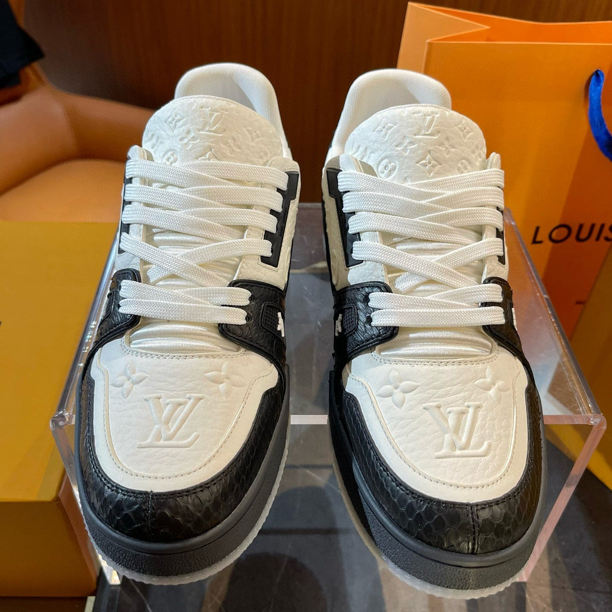LOU TRAINERS