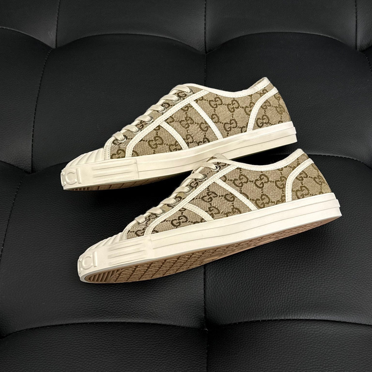 GG SNEAKERS