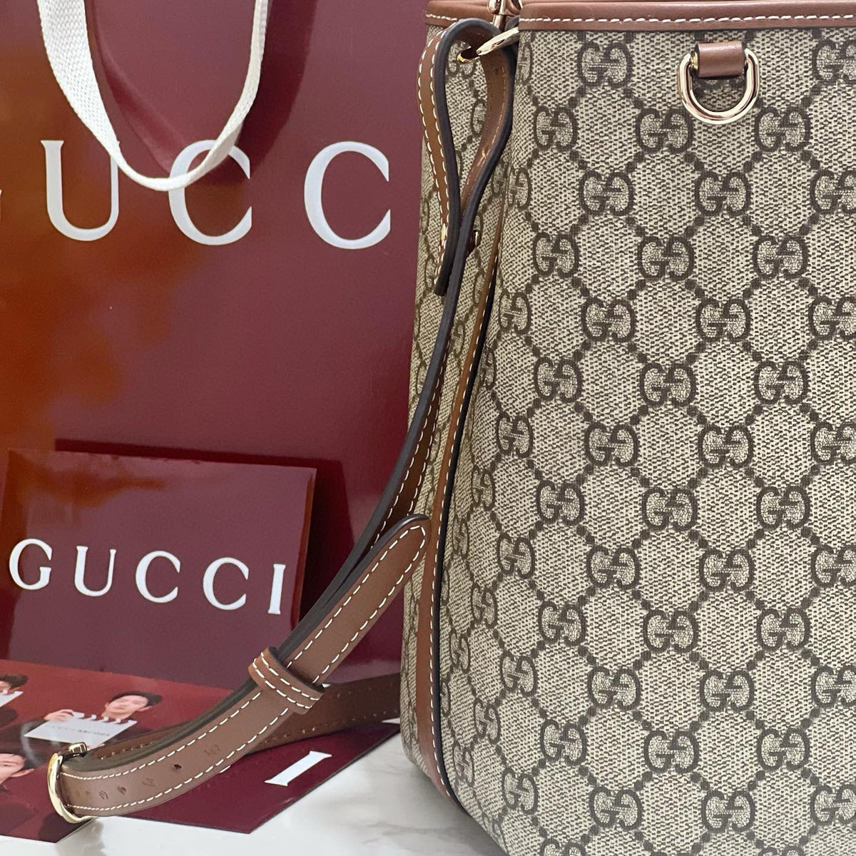 GG EMBLEM SMALL SHOULDER BAG