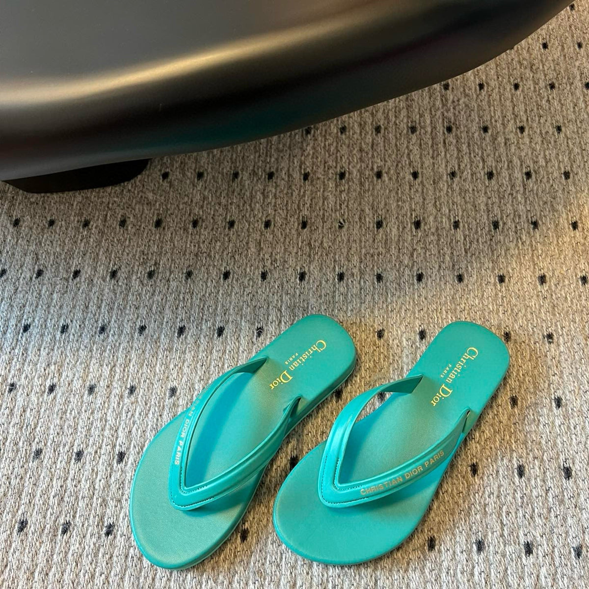 CD THONG SANDAL
