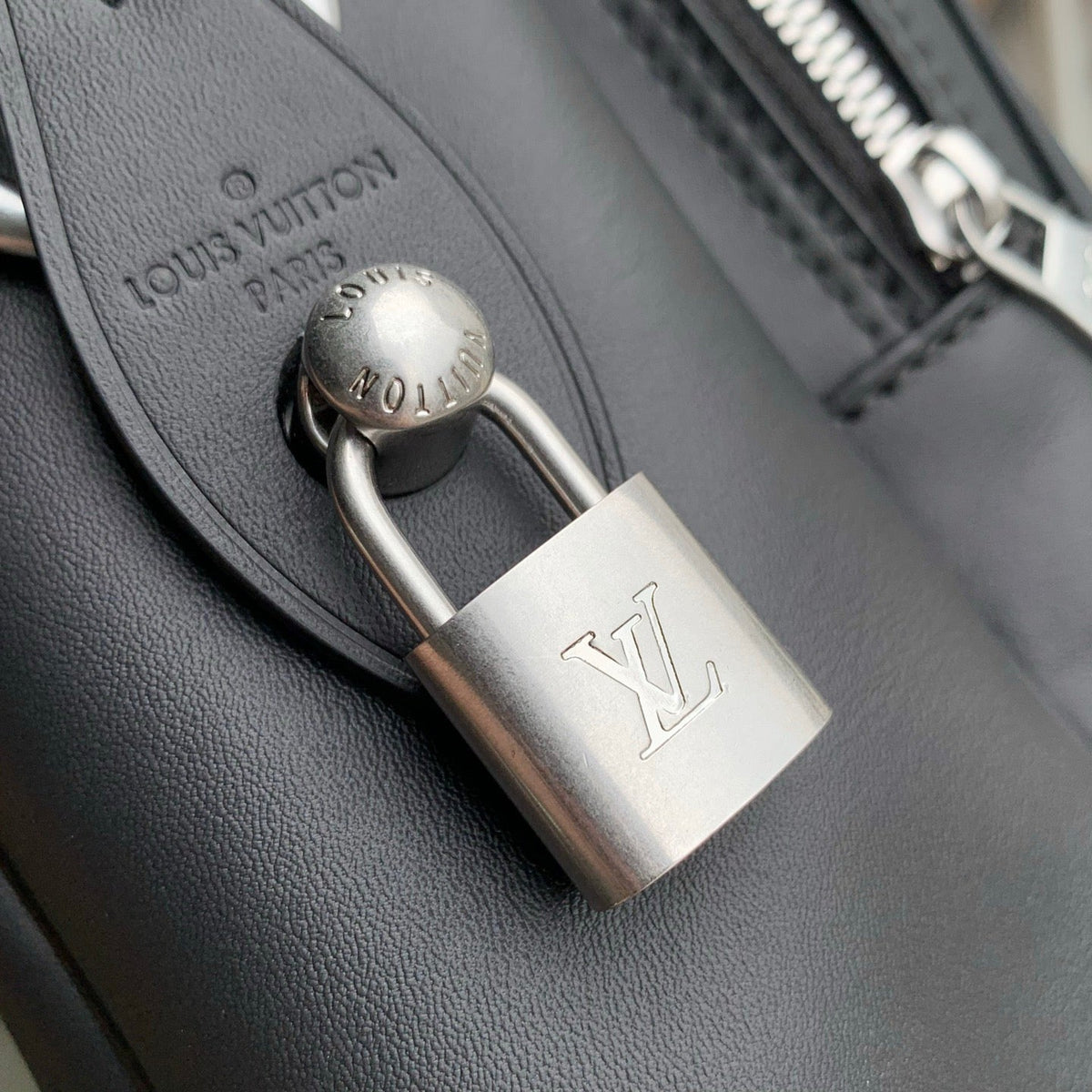 LOU NIL BAG