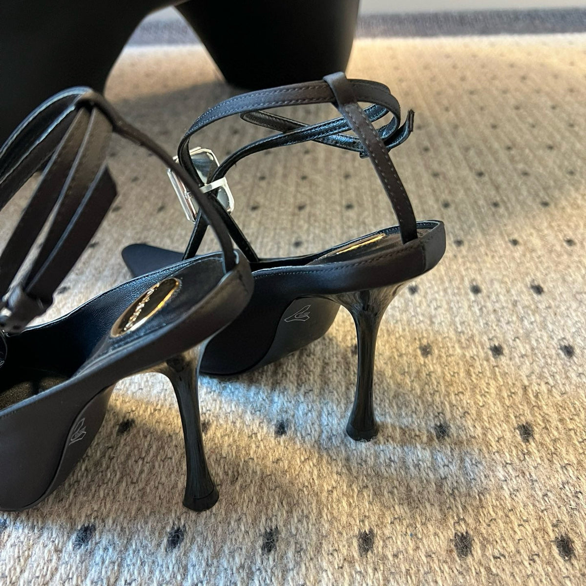 SL HEELS
