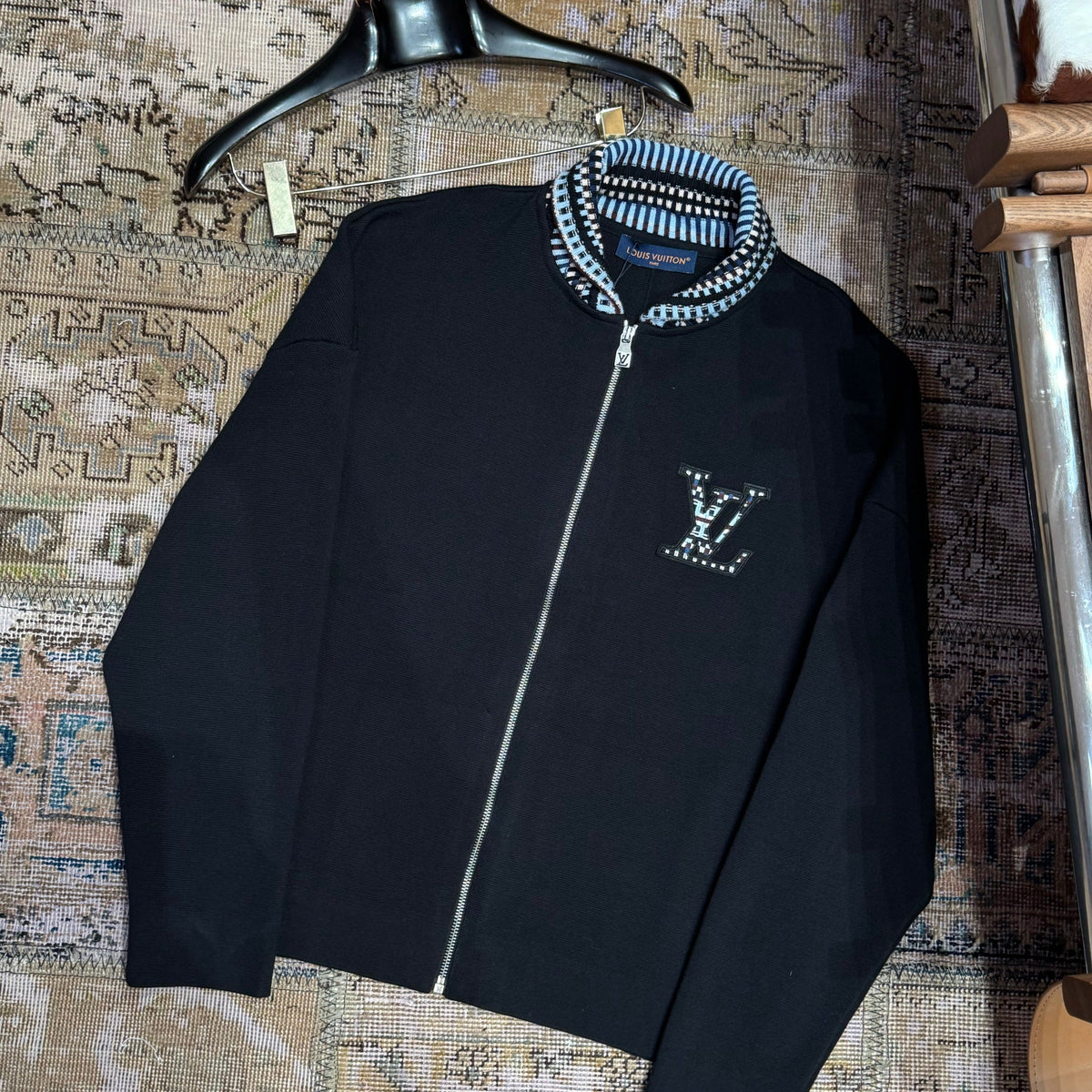 LOU ZIP SWEATSHIRT