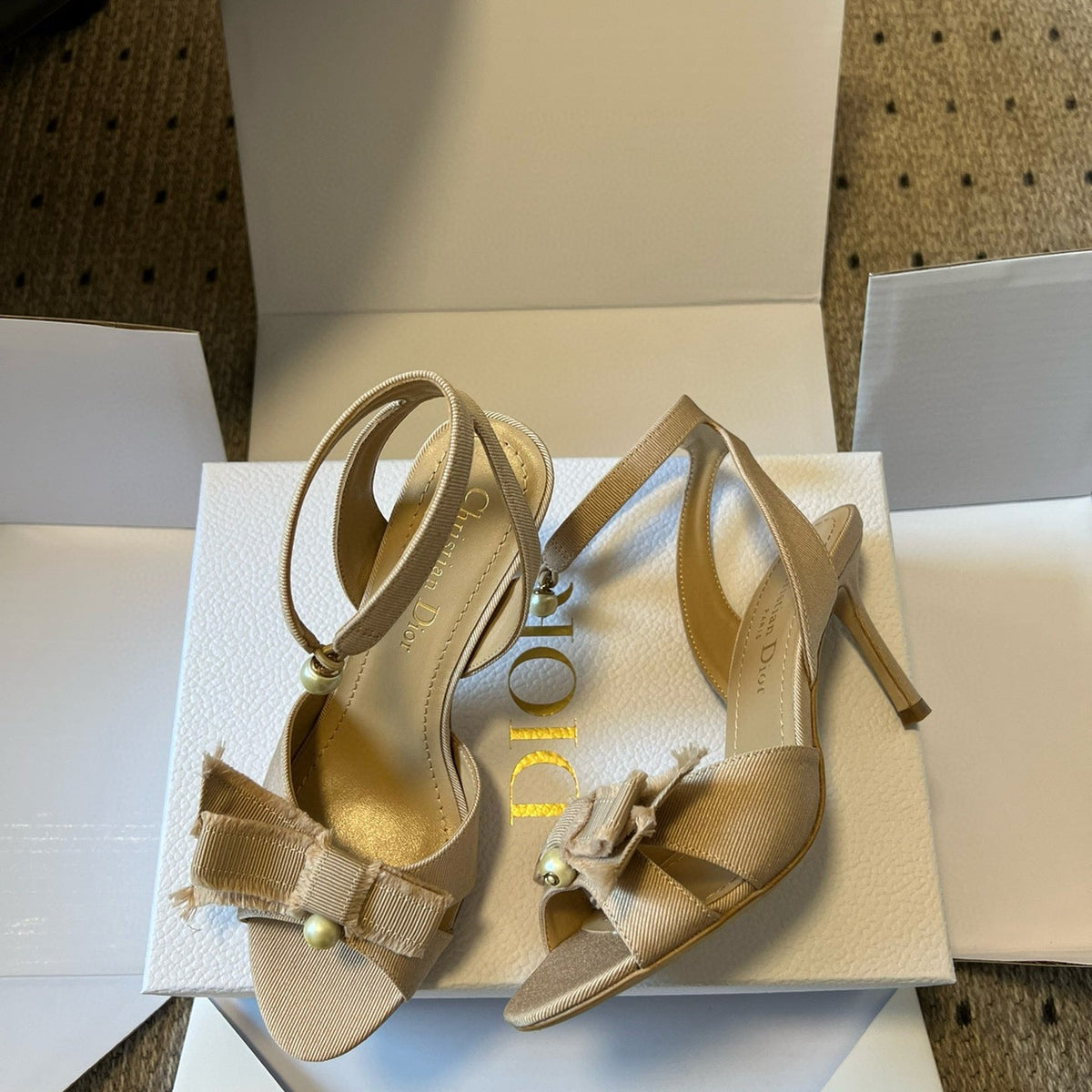 CD HEELS
