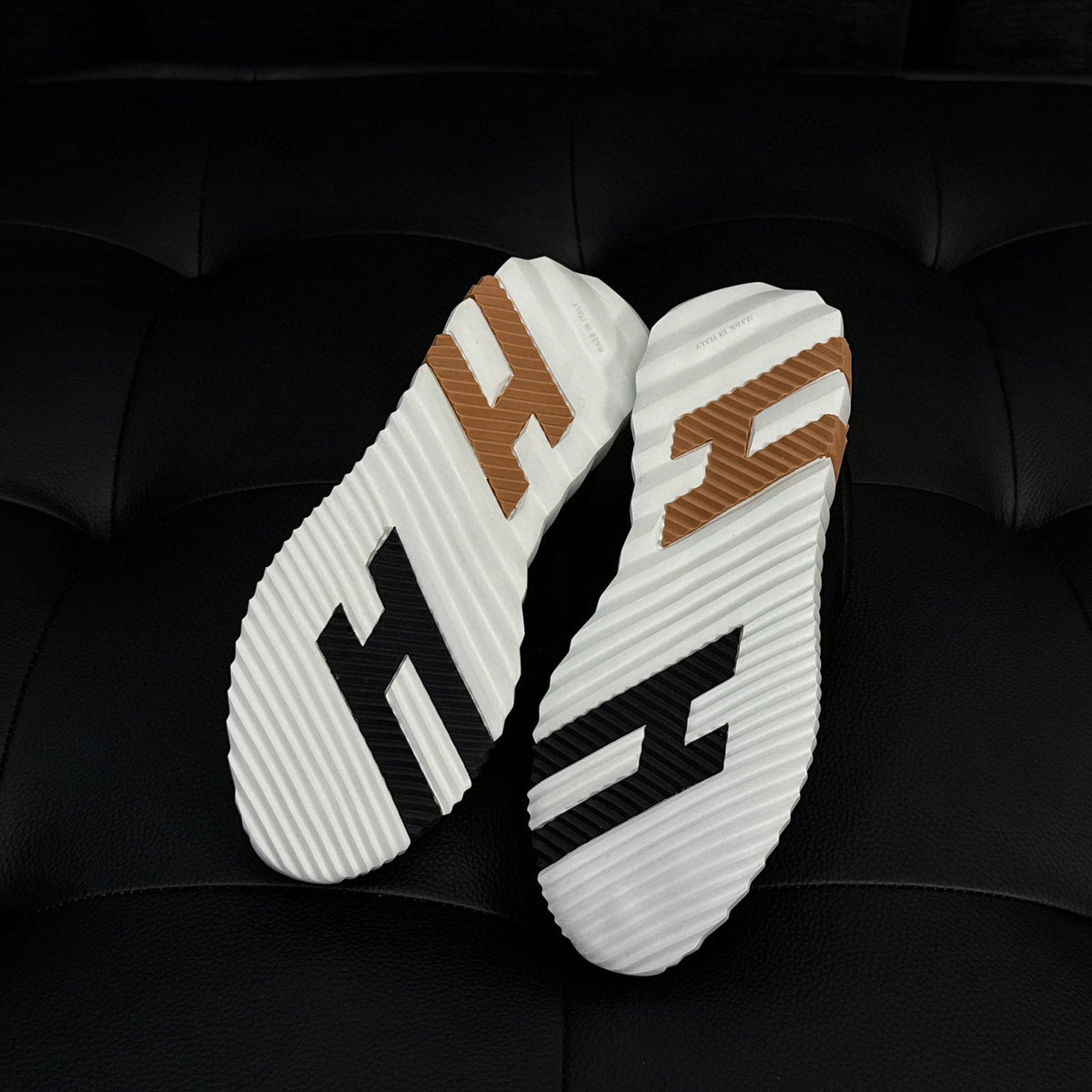 HERM BOUNCING SNEAKERS