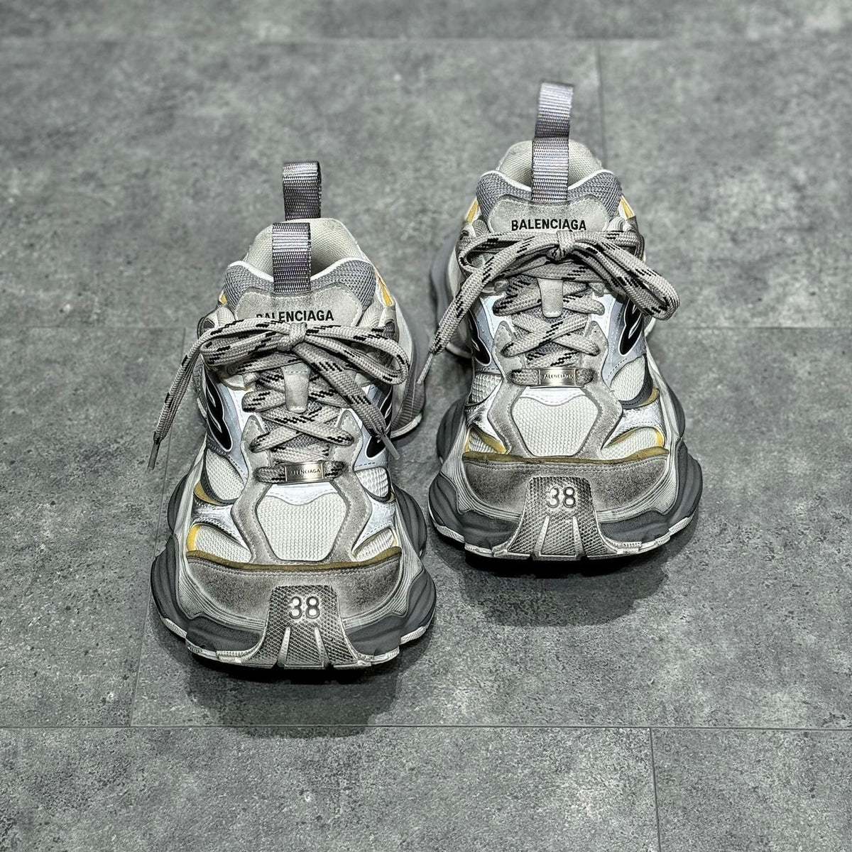 BAL CARGO TRAINERS