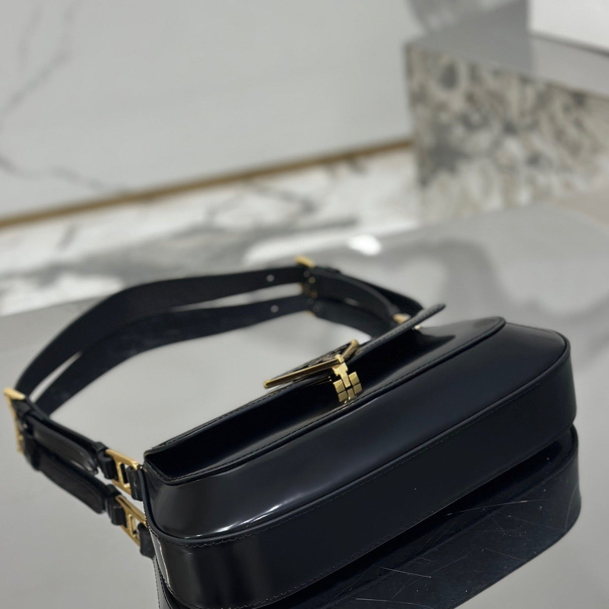 PD SHOULDER BAG
