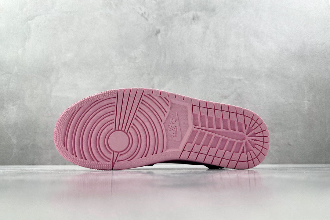 NIKE JORDAN 1 TRAINERS