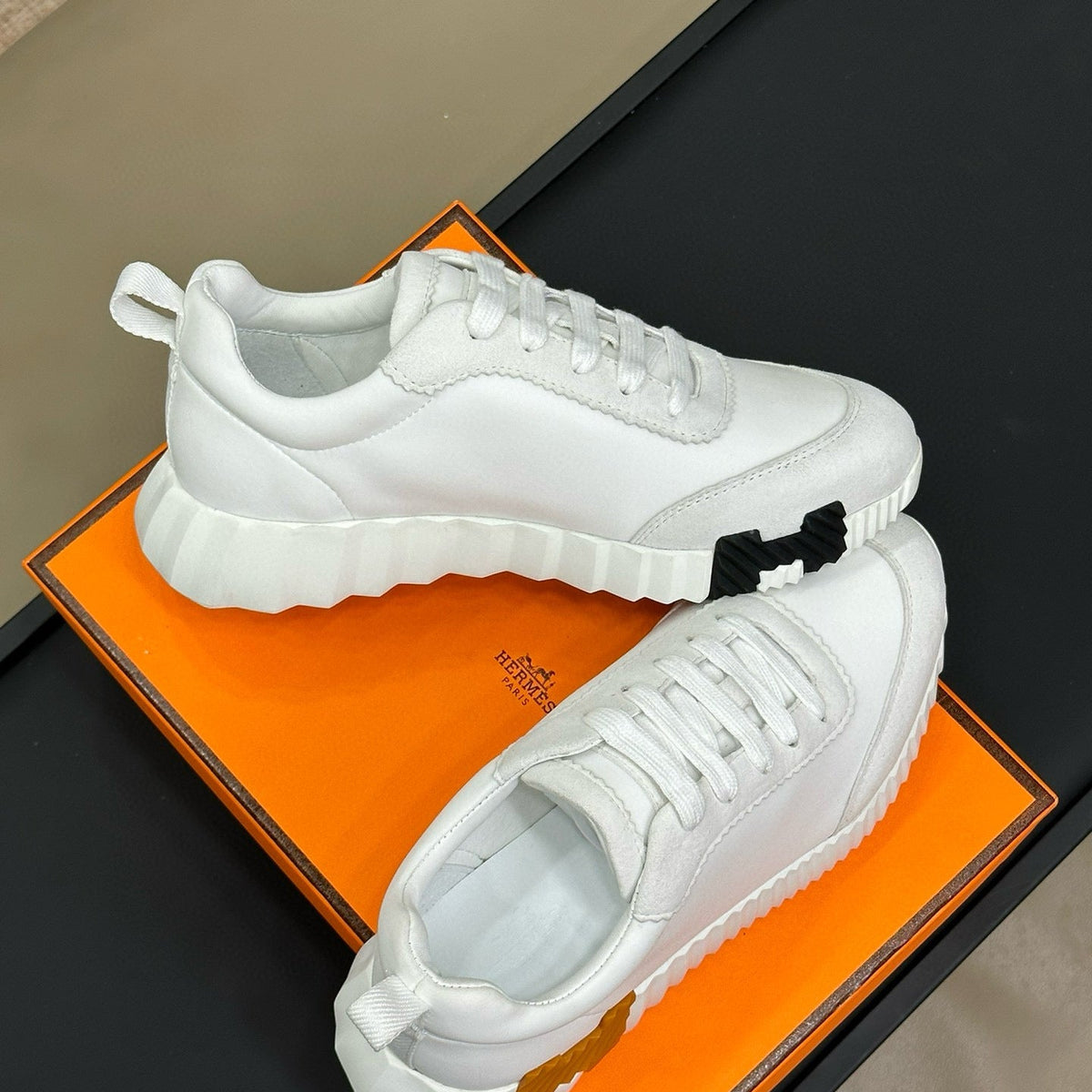 HERM BOUNCING SNEAKER