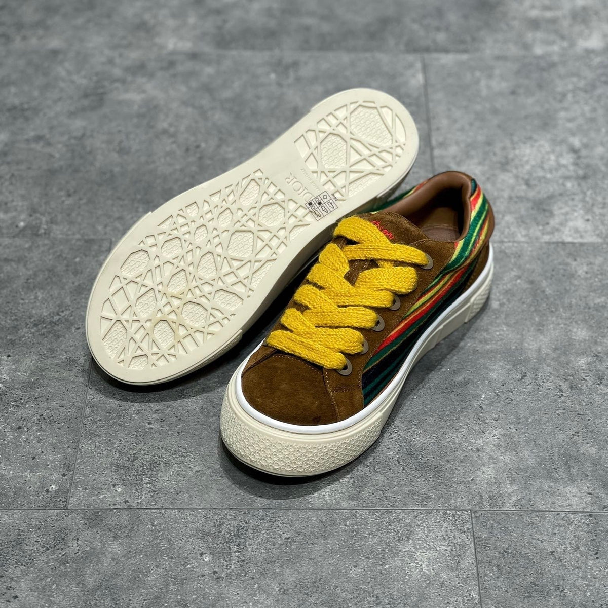 CD B33 SNEAKER