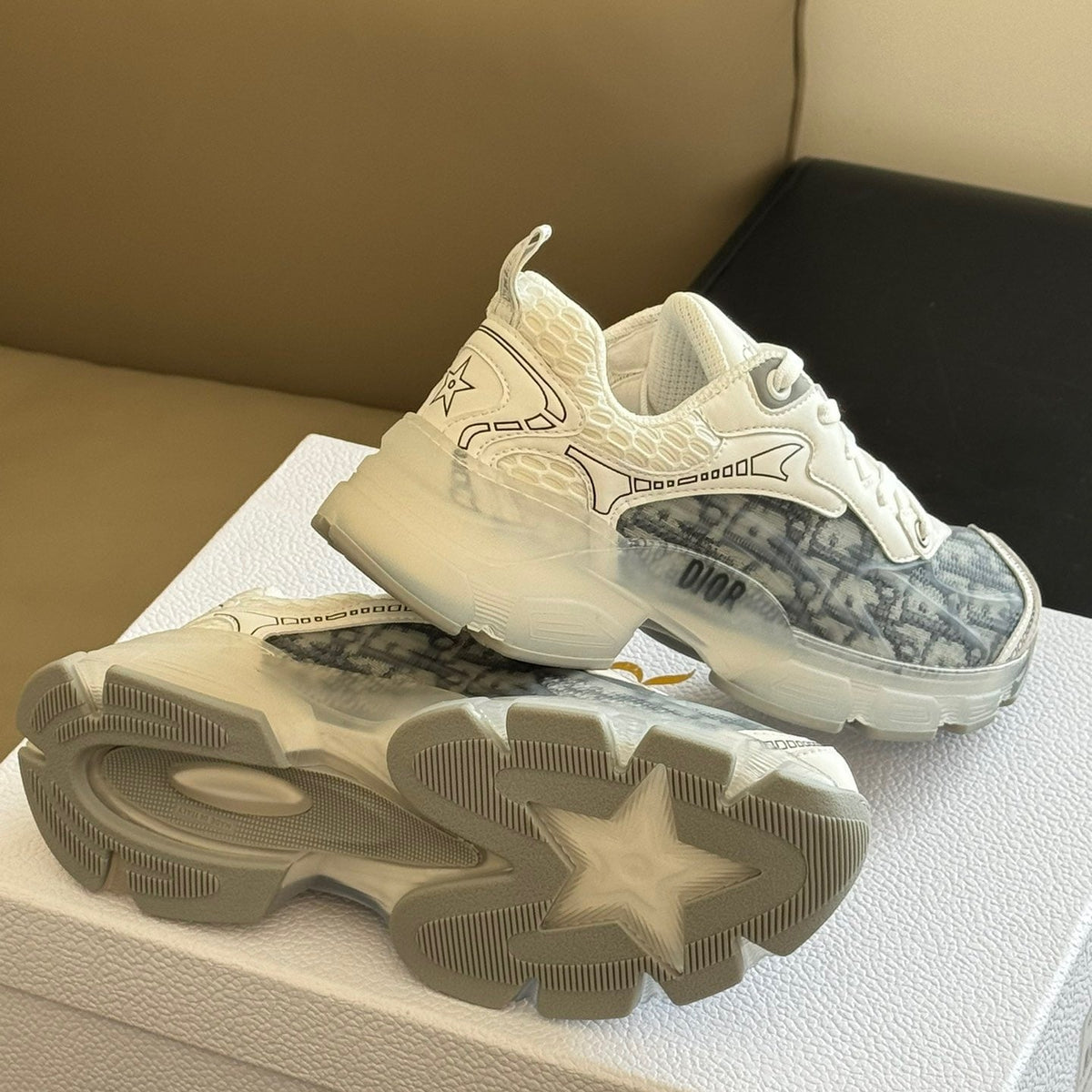 CD VIBE SNEAKERS