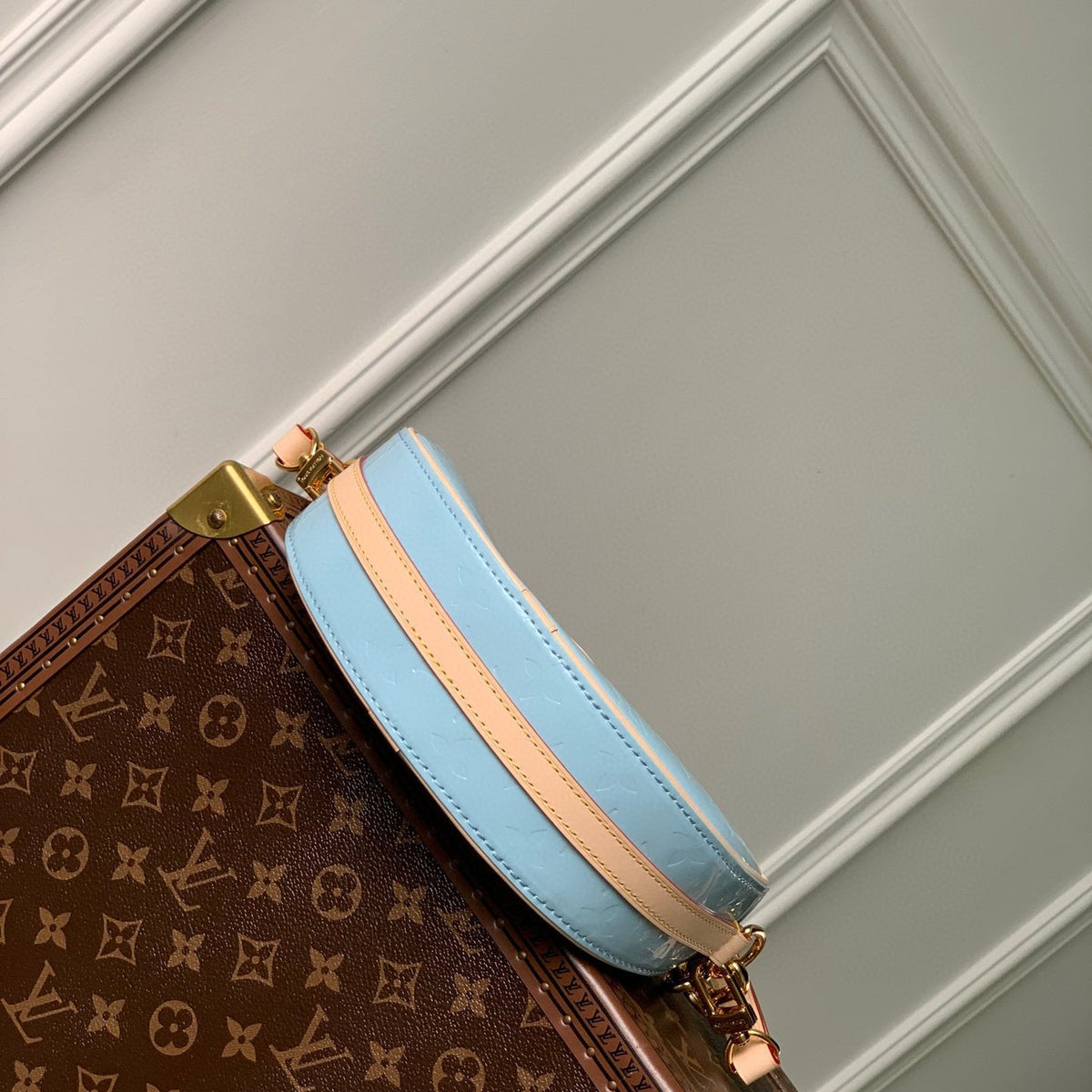 LOU CROISSANT PM BAG