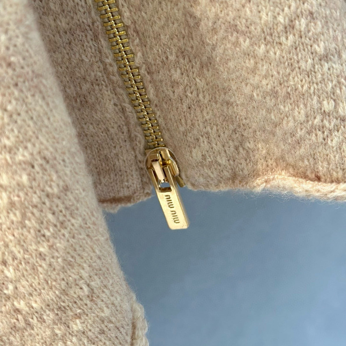 MIU M ZIP HOODIE