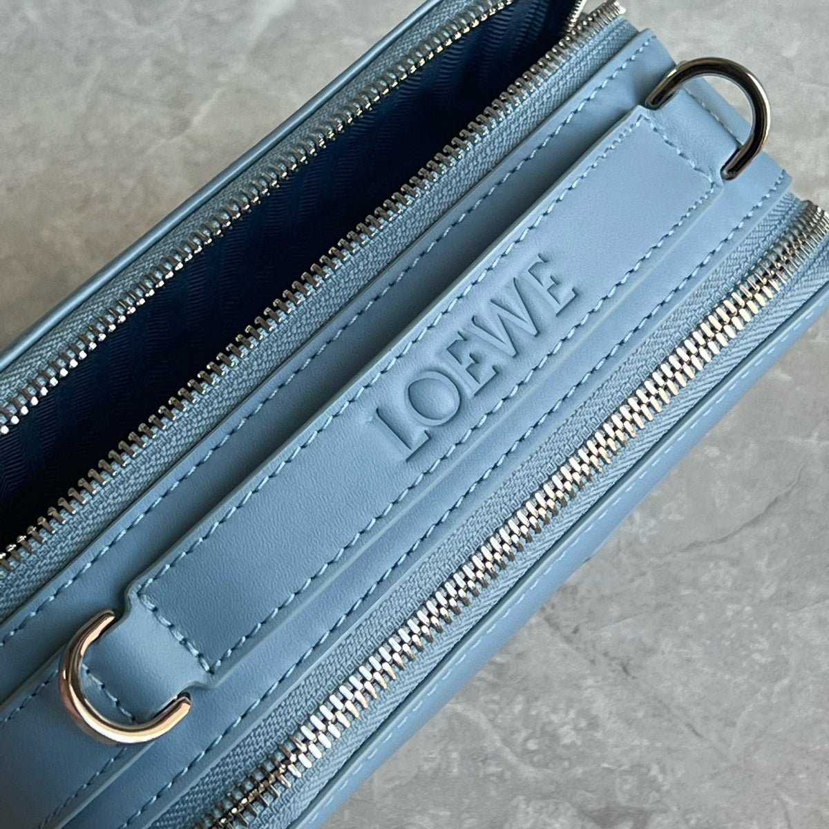 LOEW MINI CAMERA CROSSBODY BAG