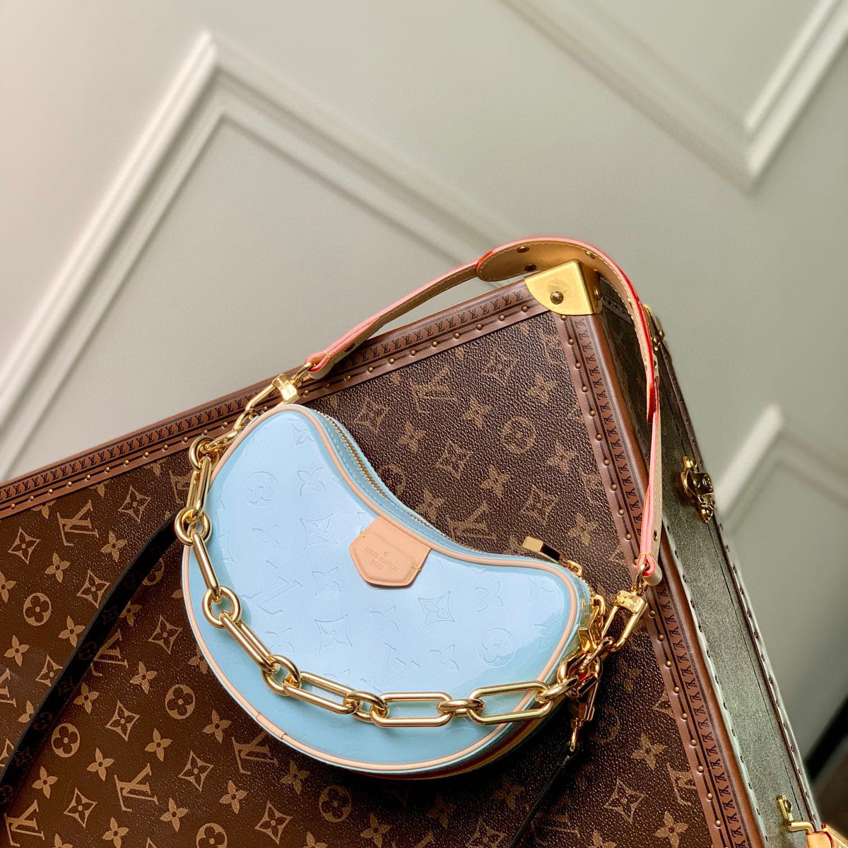 LOU CROISSANT PM BAG