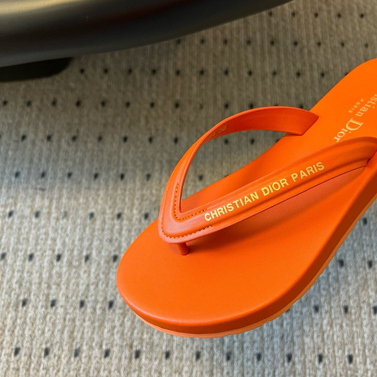 CD THONG SANDAL