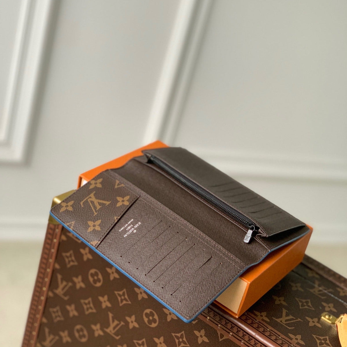 LOU WALLET