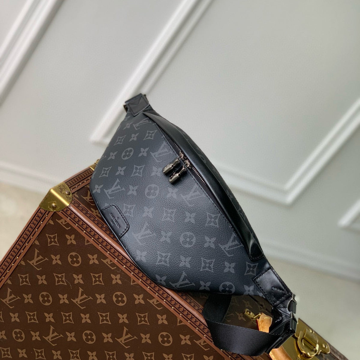 LOU DISCOVERY BUMBAG