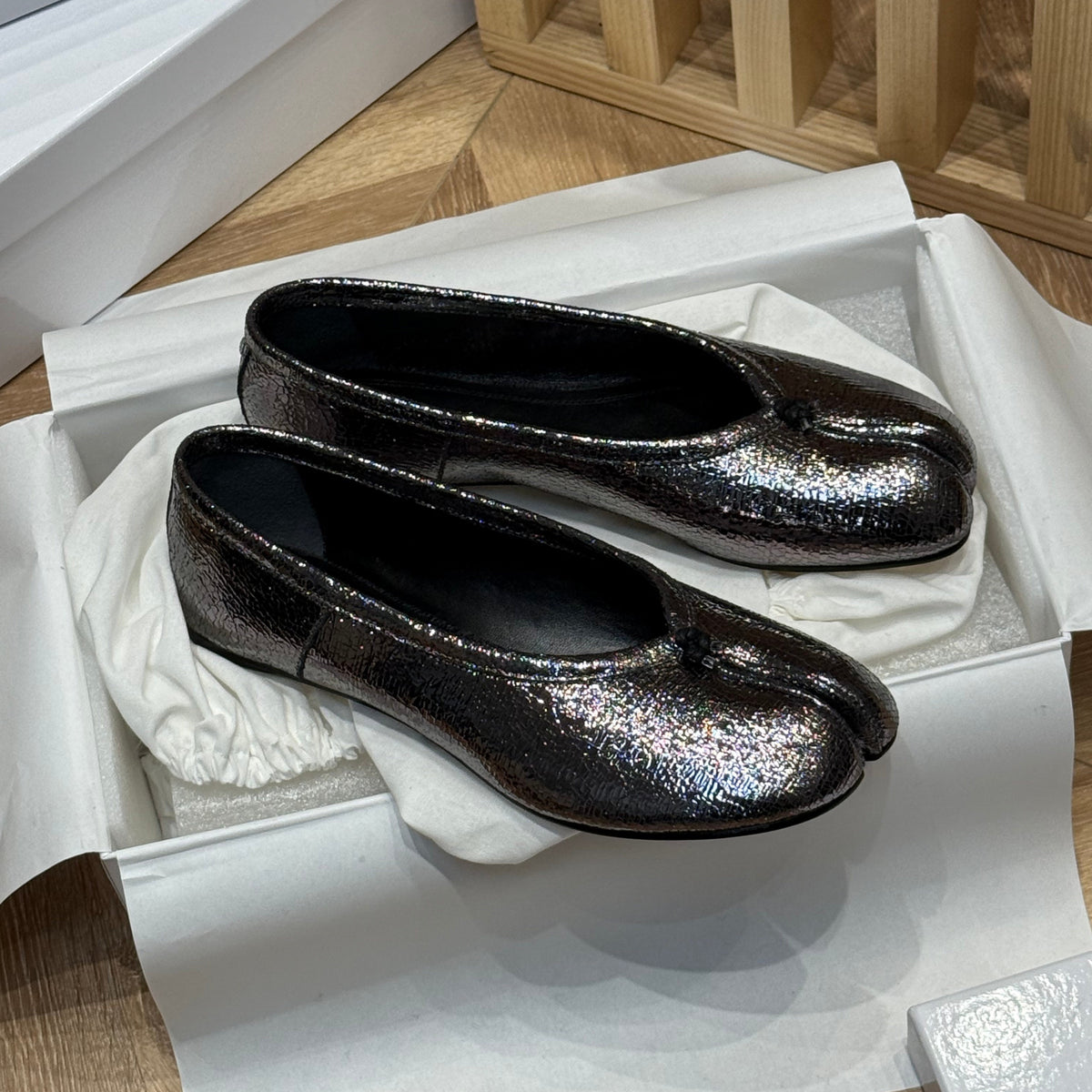 MAISON M TABI BALLET FLATS