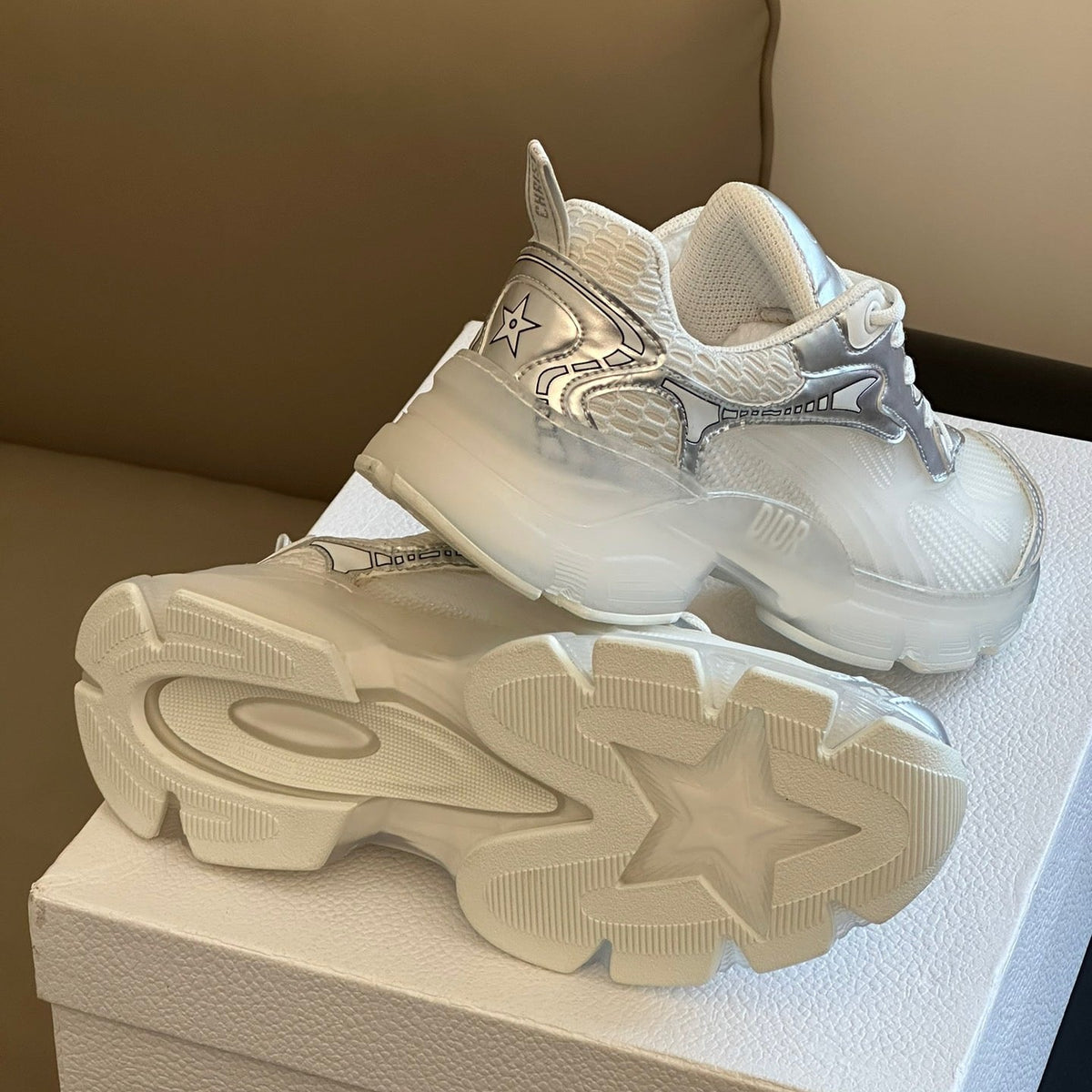 CD VIBE SNEAKERS
