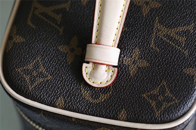I W Fashion Lu-Vi bags - 8002