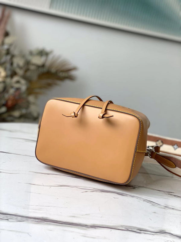 I W Fashion Lu-Vi bags - 17534