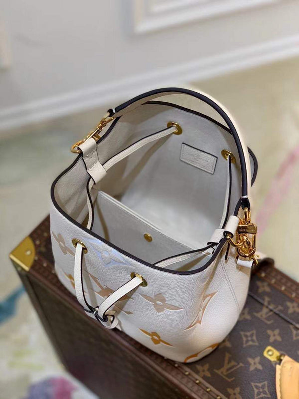 I W Fashion Lu-Vi bags - 17540