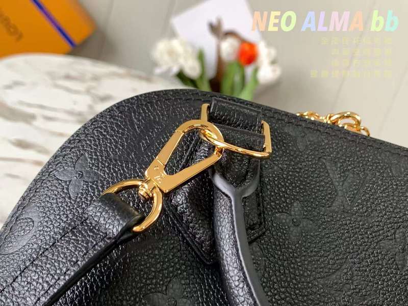 LOV2 Bags - Luxurious Bags  323