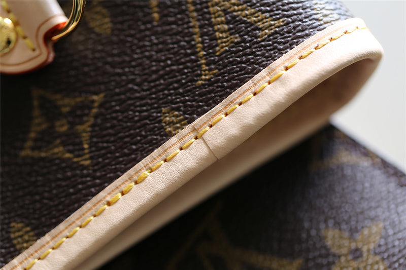 I W Fashion Lu-Vi bags - 8109