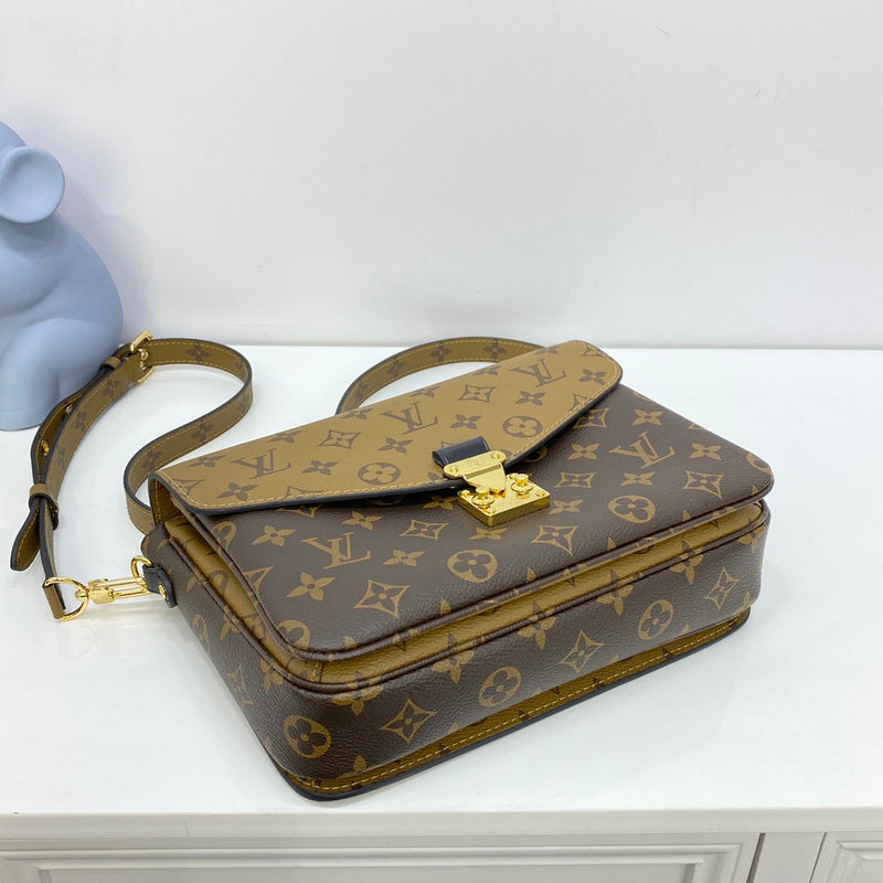 I W Fashion Lu-Vi bags - 17170