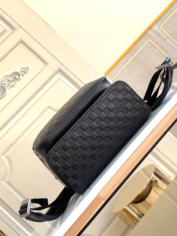 I W Fashion Lu-Vi bags - 17076