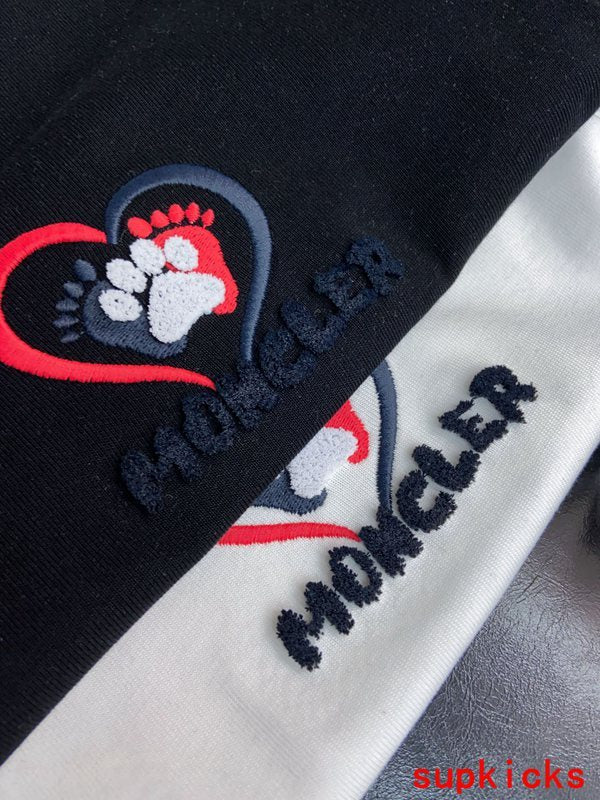 Moncler Luxury Cloth