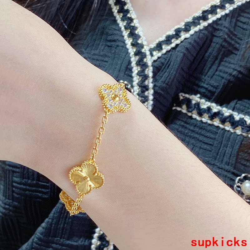 Van Cleef & Arples Jewelry