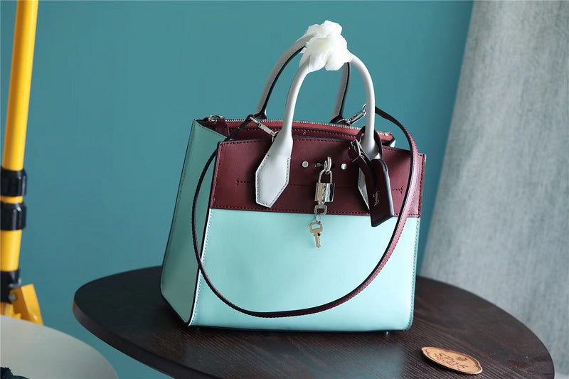 I W Fashion Lu-Vi bags - 8033