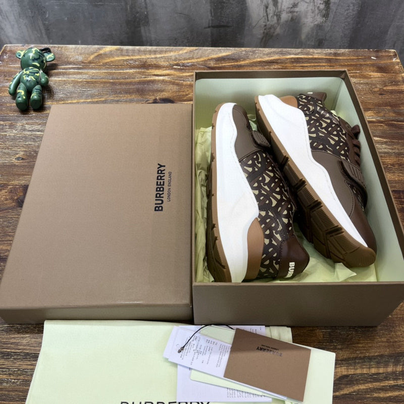 Burberry Luxury Shoes
