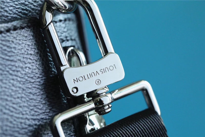 I W Fashion Lu-Vi bags - 9819
