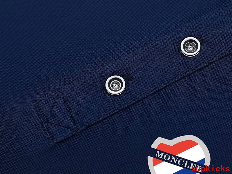 Moncler Luxury Cloth
