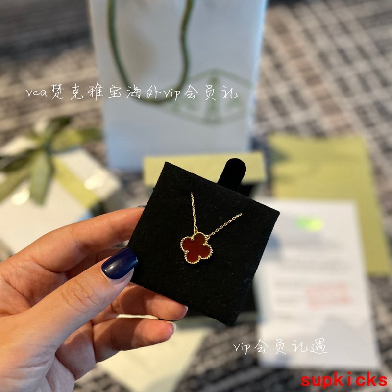 Van Cleef & Arples Jewelry