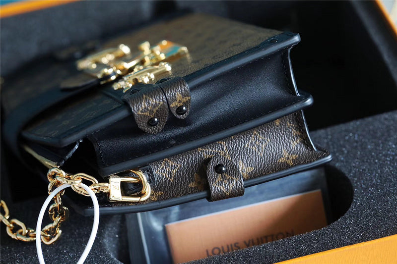 I W Fashion Lu-Vi bags - 8200