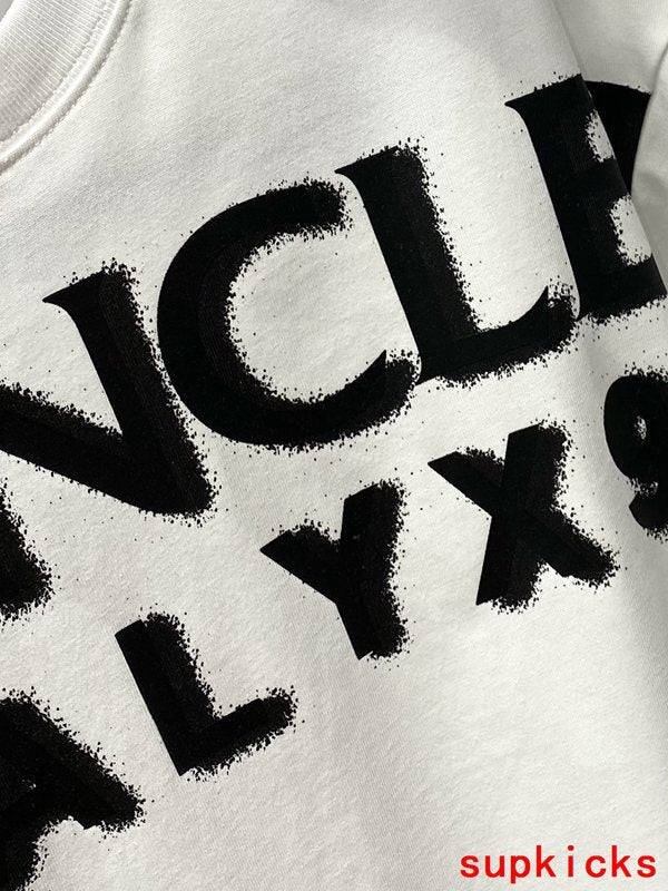 Moncler Luxury Cloth